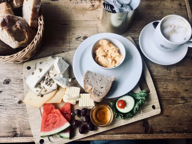 Das Käsefrühstück in der Löffelbar in Düsseldorf